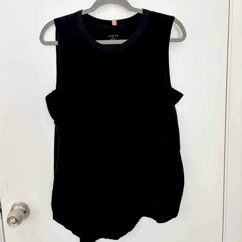 Lunya Restore Muscle Tank Sleep Shirt Size Small Black Sleeveless Top